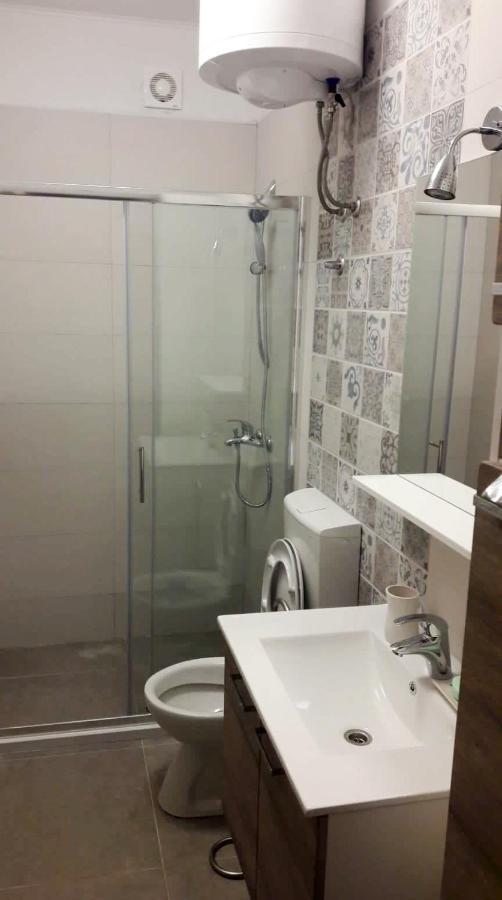 Apartman Ivana พอดโกรา ภายนอก รูปภาพ